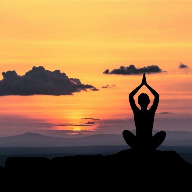 Imagem do curso Iniciação à Ioga e Ayurveda